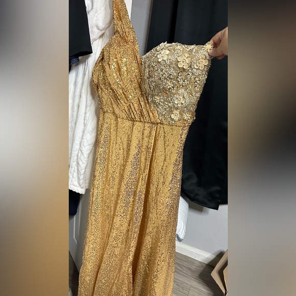 Plus size Gold One Shoulder Glitter dress - Picture 1 of 2